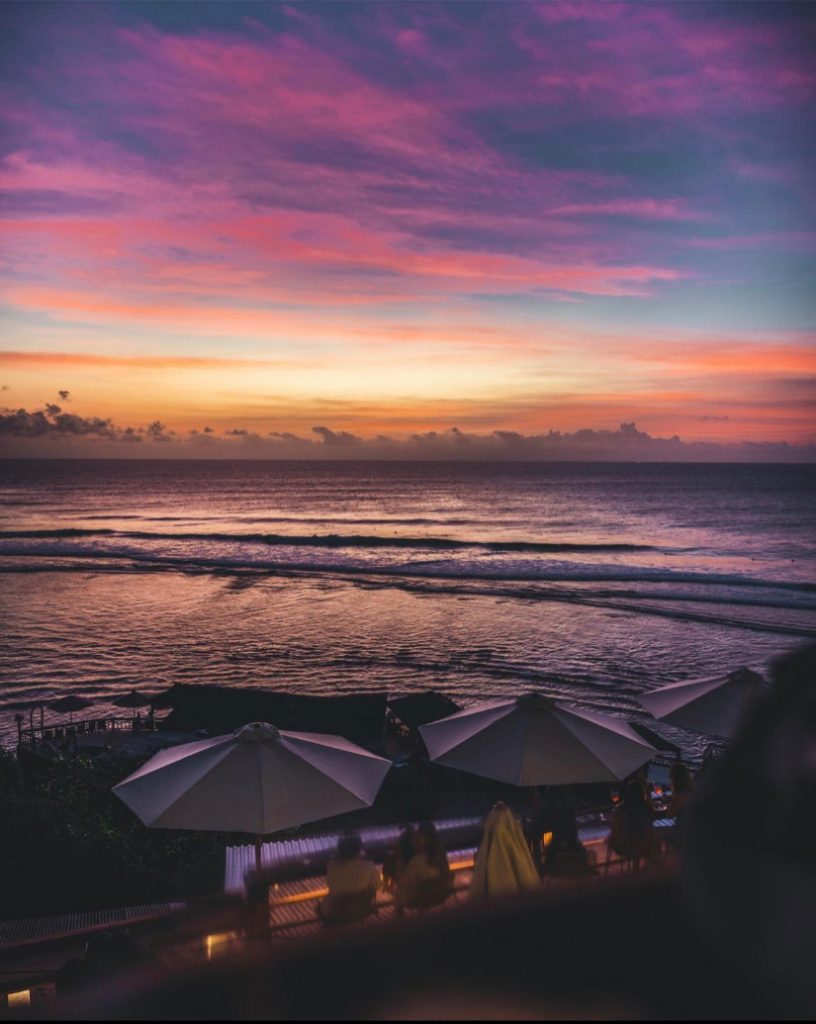 View on the sunset from la Terrazzo Uluwatu